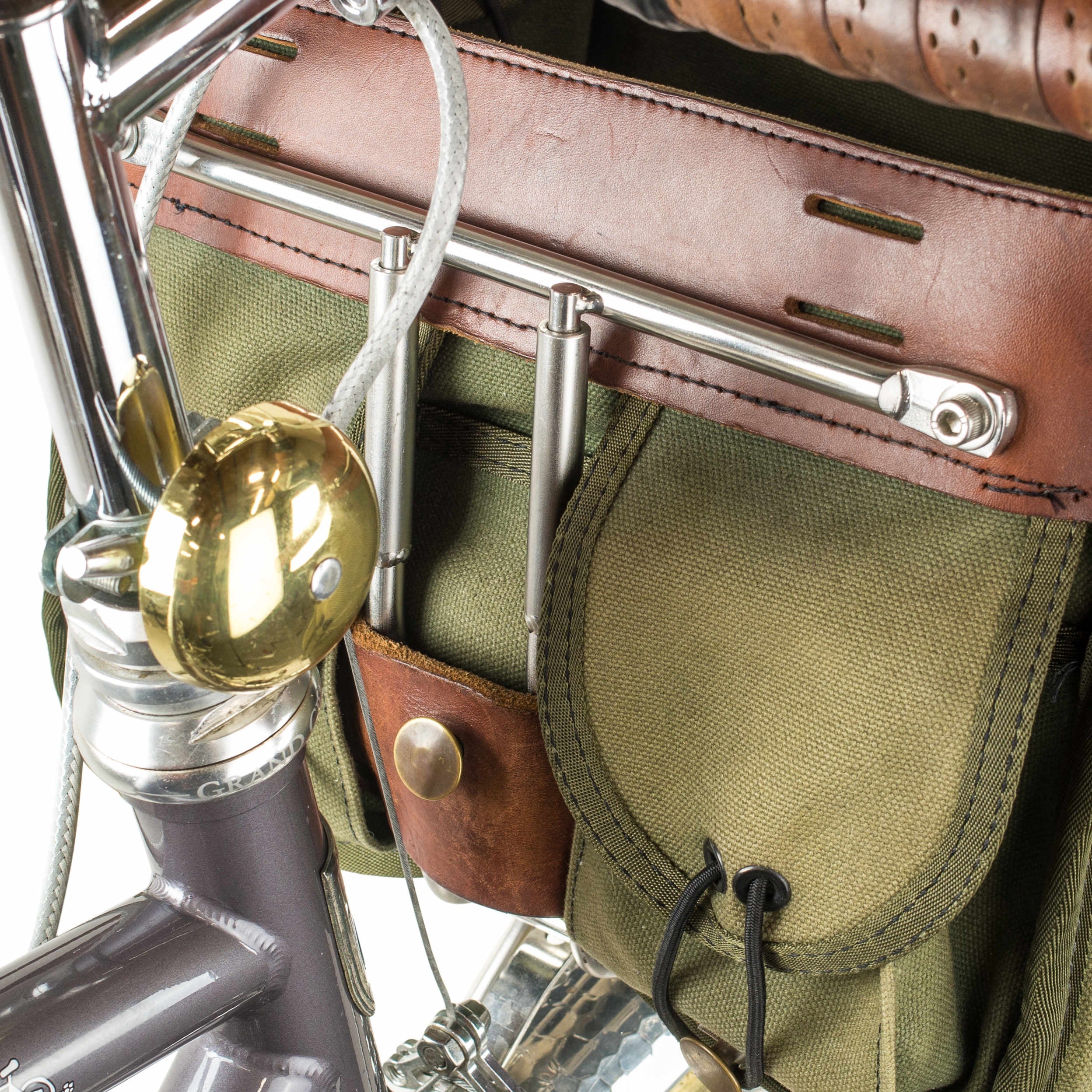 Randonneur Front Rack with Integrated Decaleur, Cantilever - Image 3