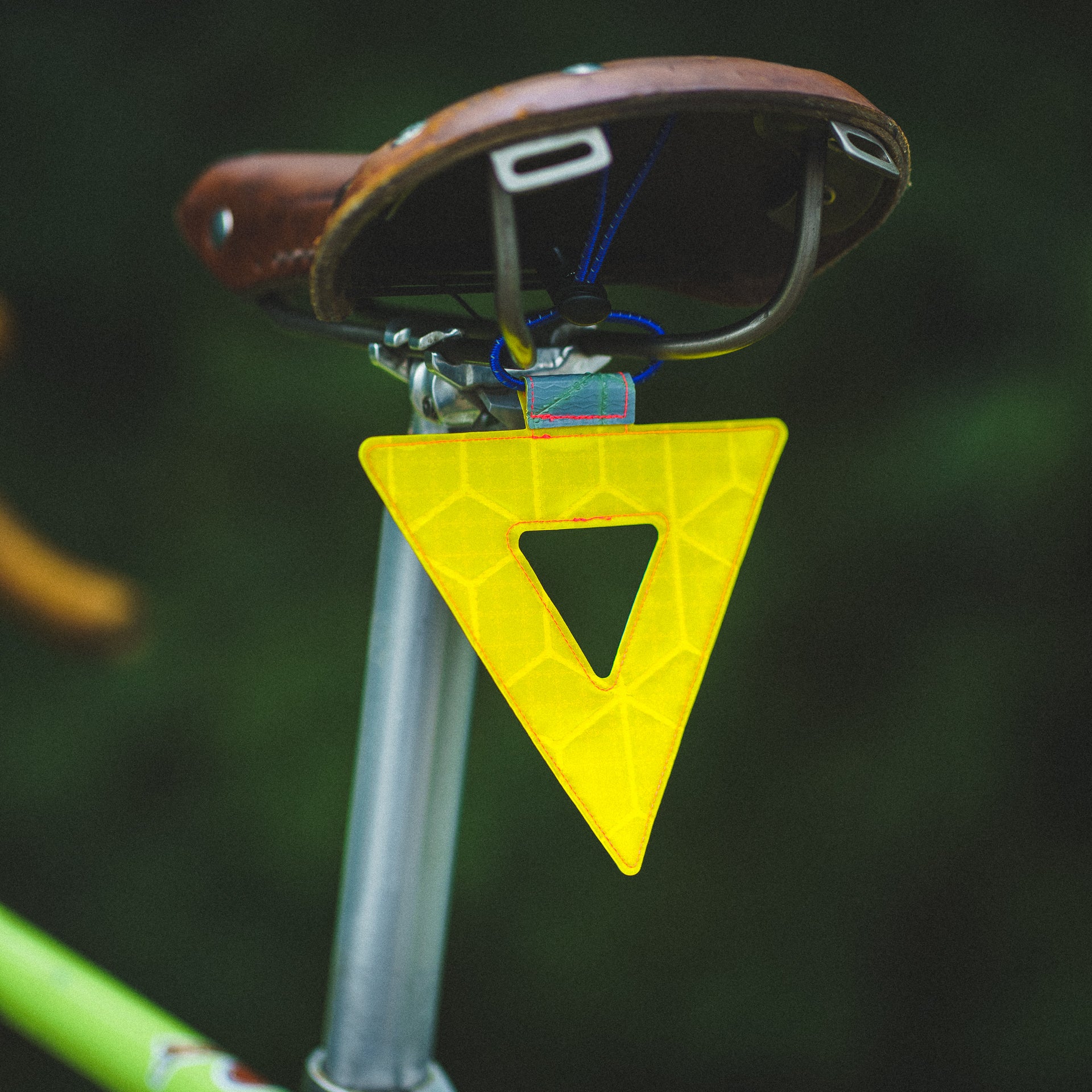 Visto Prismatic Safety Triangle - Image 4
