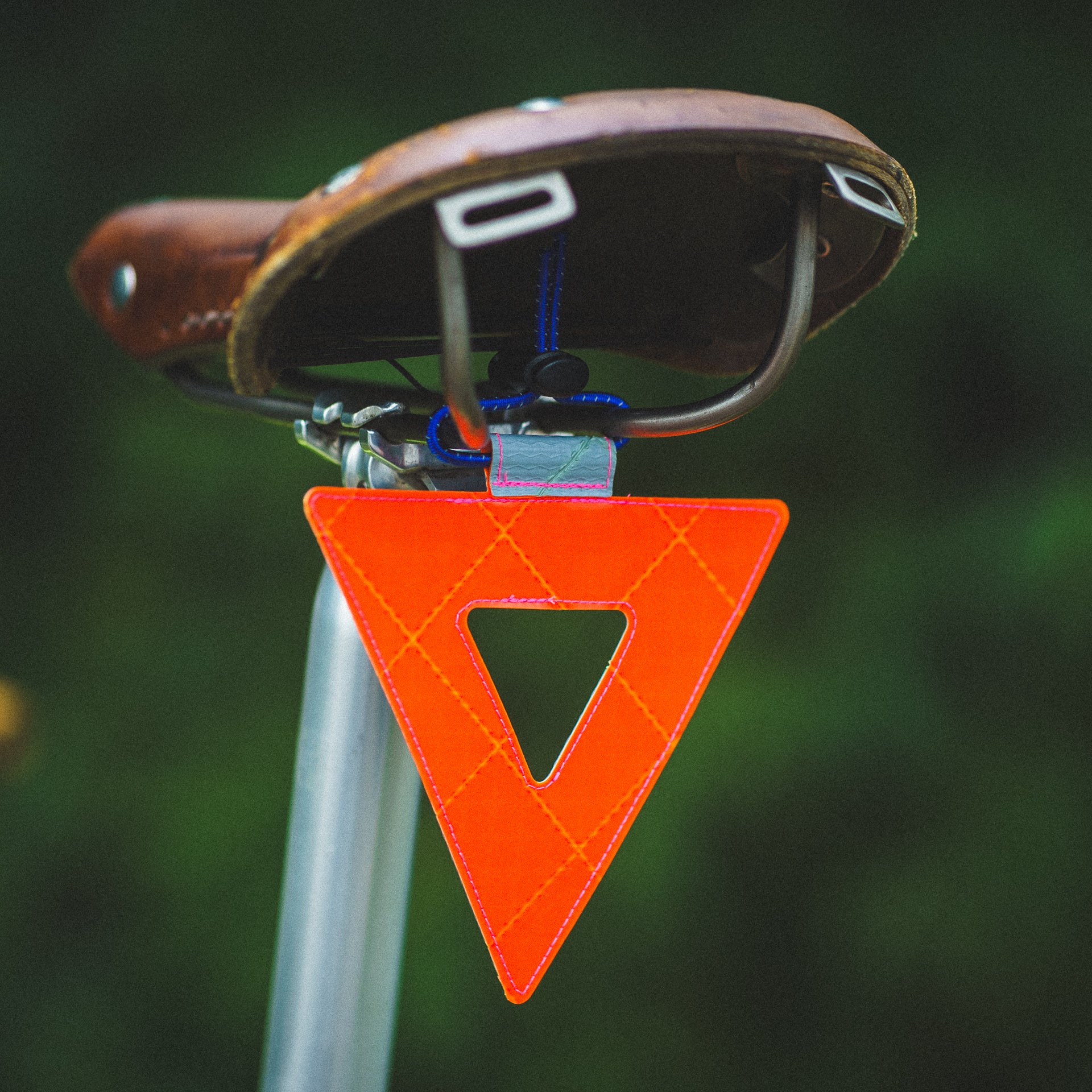 Visto Prismatic Safety Triangle - Image 5