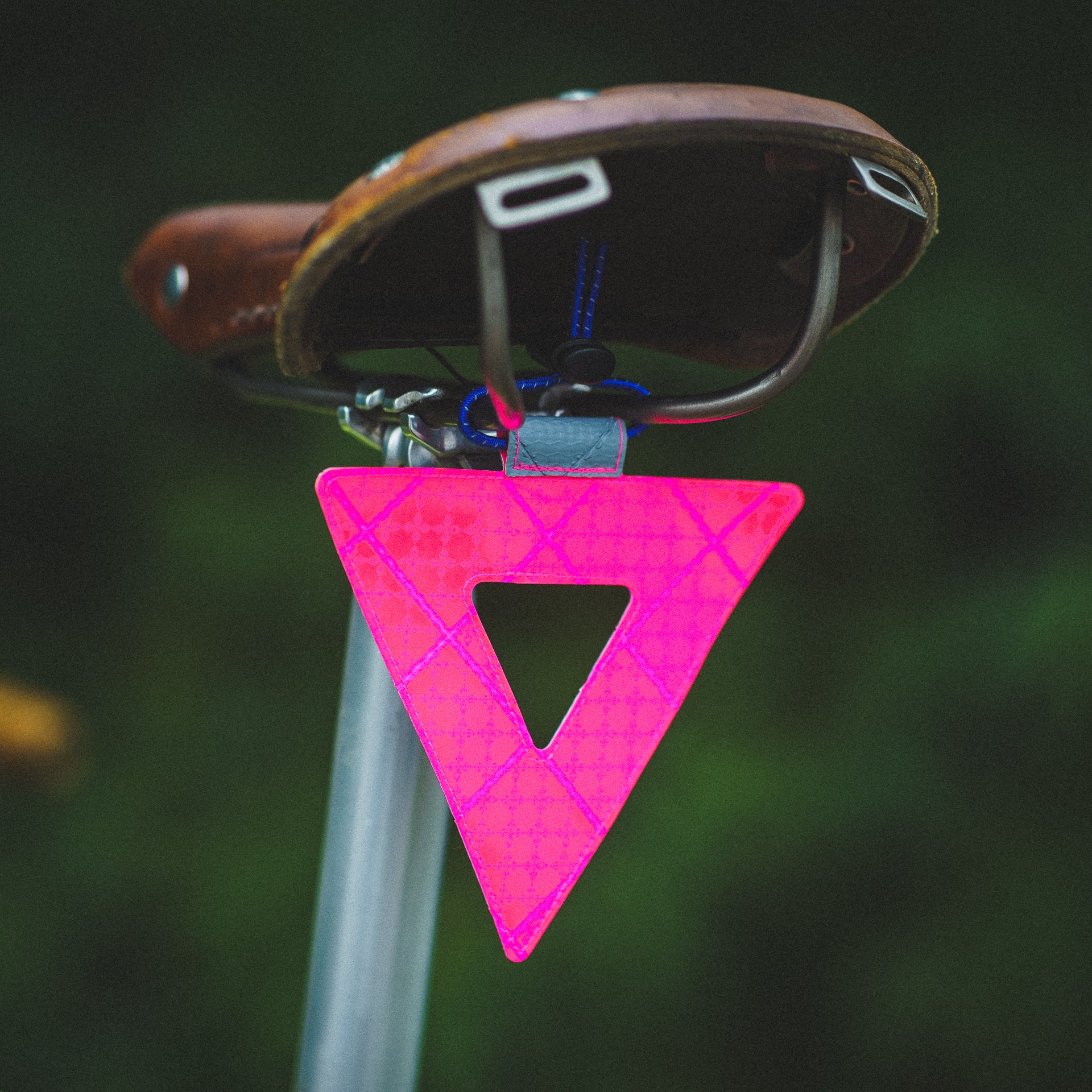 Visto Prismatic Safety Triangle - Image 8